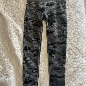 Camo gym shark leggings